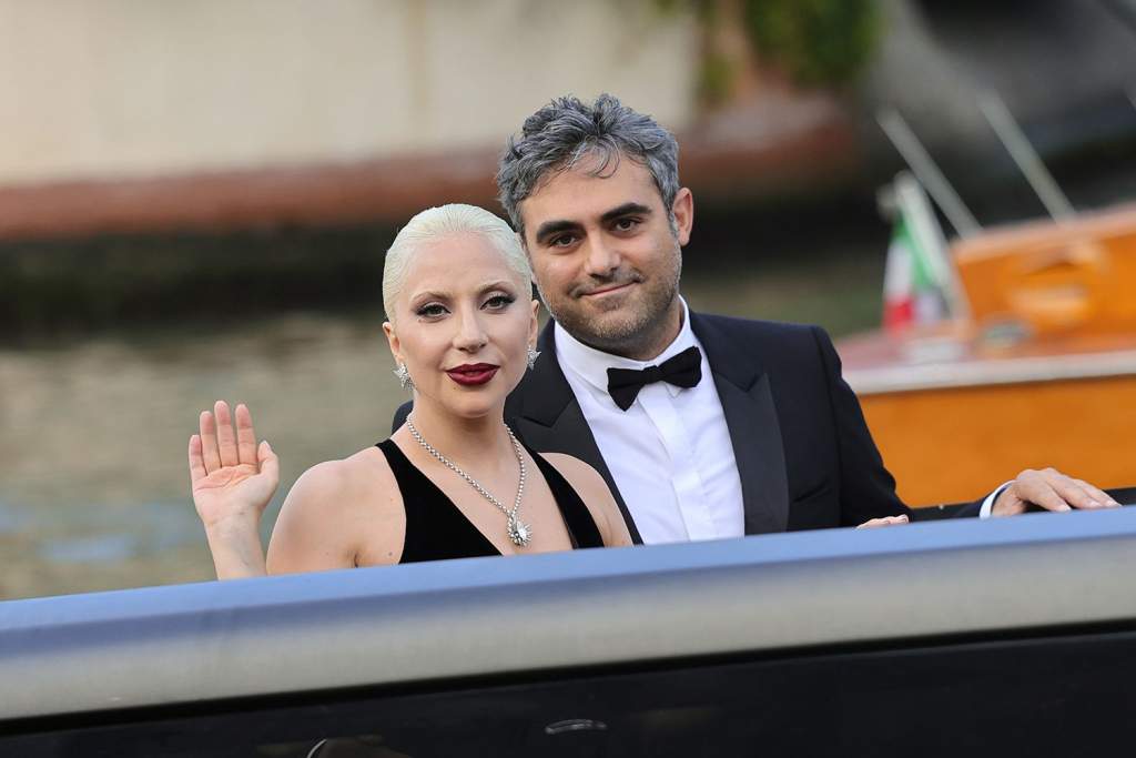 “Mother Monster” bëhet nënë! Lady Gaga dhe Michael Polansky mirëpresin fëmijën e tyre të parë